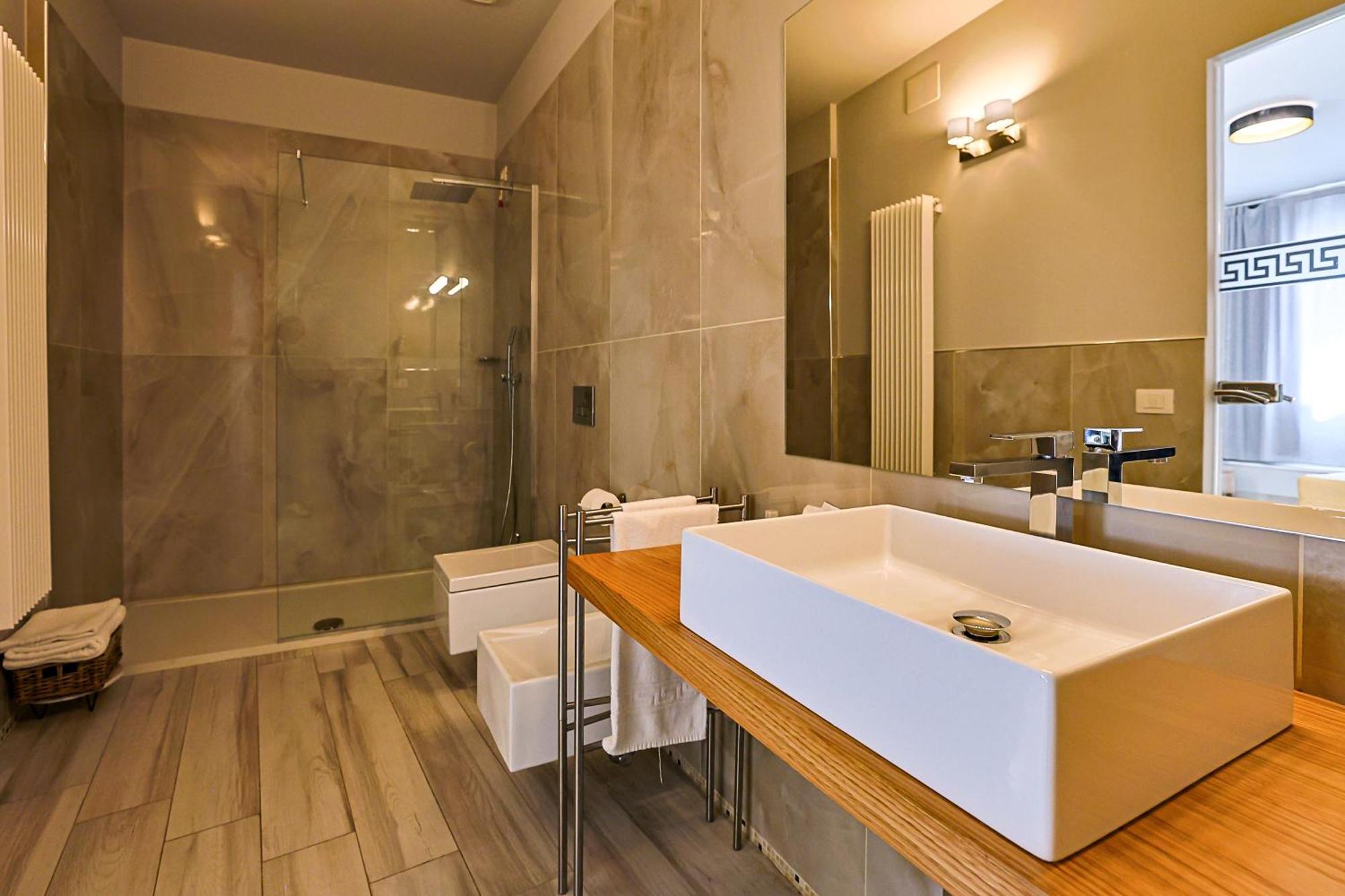 Le Suite Polistena Exterior foto