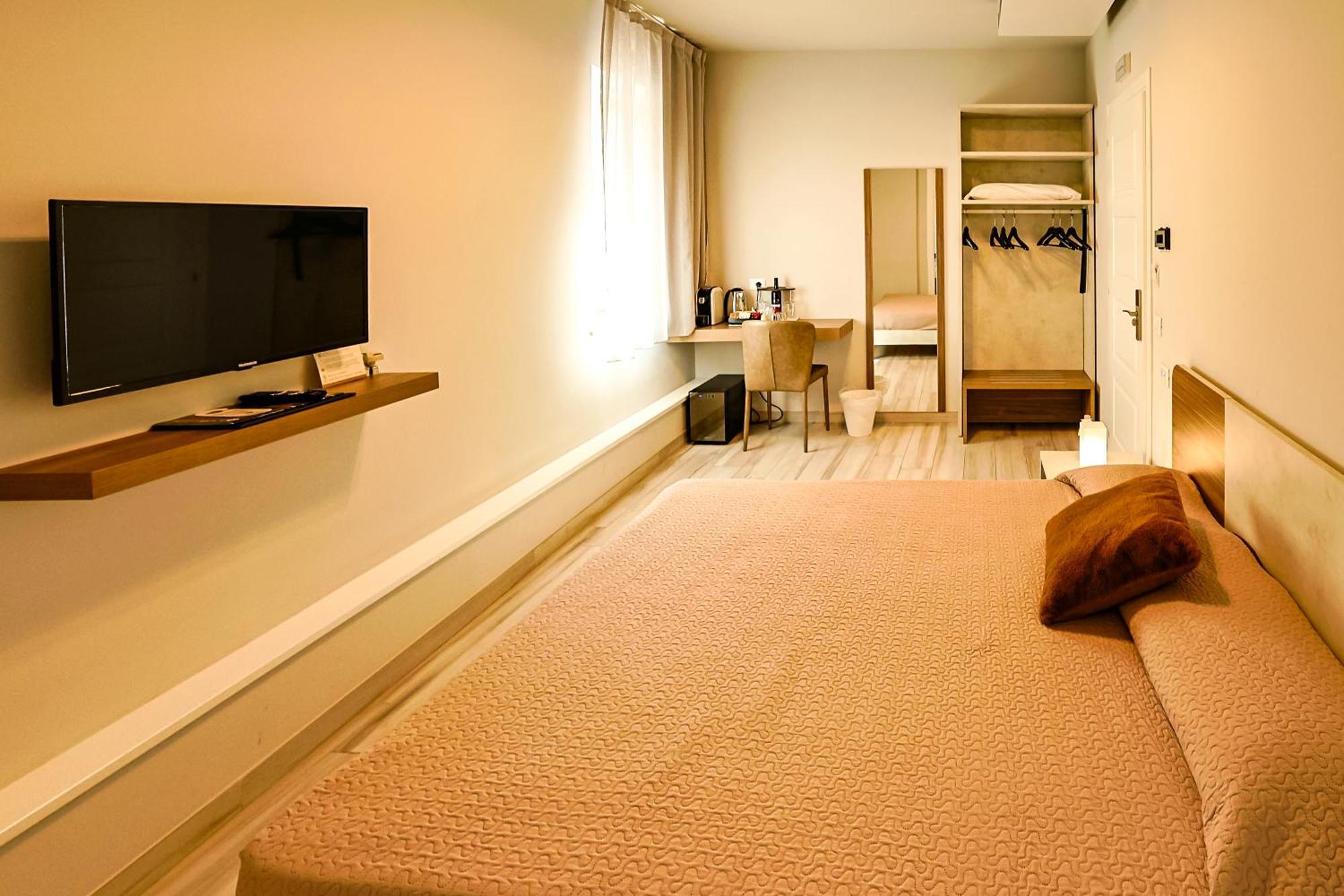 Le Suite Polistena Exterior foto